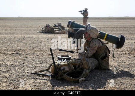 US-Marine bietet Sicherheit mit einem FGM-148 Javelin. Stockfoto