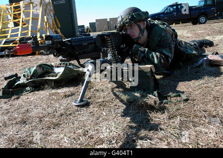 Flieger Uhren über einen Einstiegspunkt für die Steuerung mit einem m-60 Maschinengewehr. Stockfoto