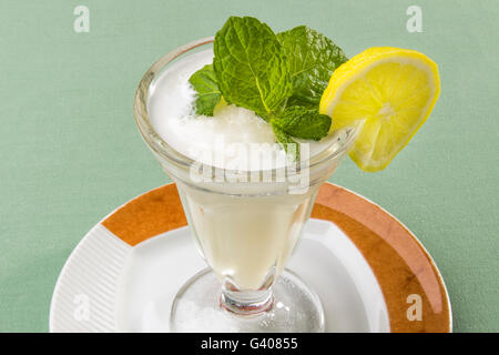 Zitrone Sorbet Wüste Stockfoto
