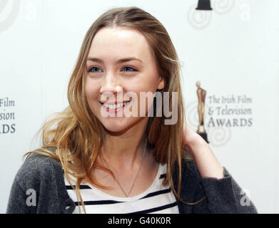 Saiorse Ronan bei der Eröffnung der Irish Film and Television Awards 2011 im Dubliner Mansion House, wo Morgan O'Sullivan von Mary Hanafin, TD-Ministerin für Tourismuskultur und Sport, als "Outstanding Contribution to Industry Award" ausgezeichnet wurde. Stockfoto