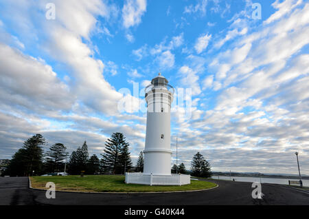 Makrele Himmel in Kiama Leuchtturm, auch genannt Kiama Hafen Licht, Illawarra Küste, New South Wales, NSW, Australien Stockfoto