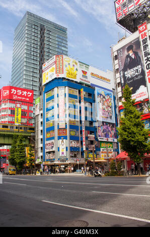 Tokio - Mai 2016: Berühmten Akihabara Bezirk am 1. Juni 2016 Stockfoto