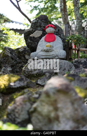 Statue am Shuzenji Tempel in Shuzenji Onsen Stadt, Präfektur Shizuoka, Japan Stockfoto