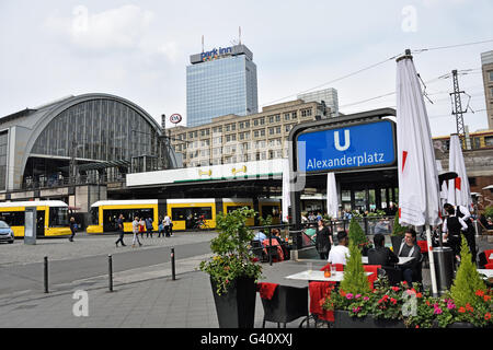 U-Bahn u-Bahnstation Alexanderplatz Alexander Platz Berlin Deutschland Deutsch Stockfoto