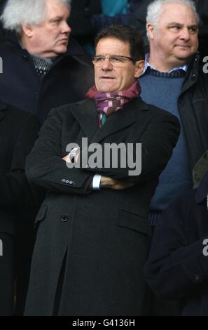 Fußball - Barclays Premier League - Wolverhampton Wanderers gegen Liverpool - Molineux. Der englische Manager Fabio Capello auf der Tribüne Stockfoto