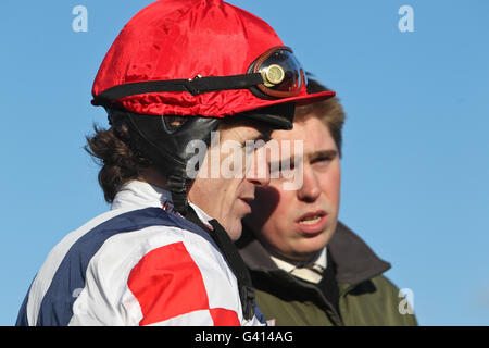 Pferderennen - Coral Welsh National Day - Chepstow Racecourse. Tony McCoy (links), Jockey Stockfoto