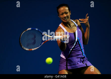 Tennis - 2011 Australian Open - Tag 1 - Melbourne Park. Die britische Anne Keothavong gegen die russische Arina Rodionova Stockfoto