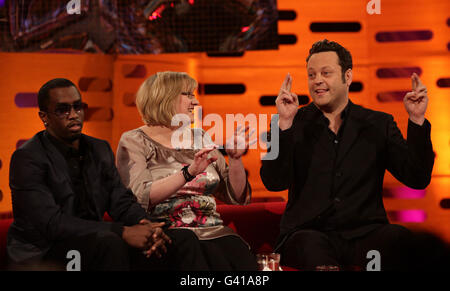 Gäste Diddy (auch bekannt als Sean Combs), Sarah Millican und Vince Vaughn (rechts) während einer Aufnahme der Graham Norton Show in den London Studios in Südlondon, die am Freitag, den 21. Januar, übertragen wird. Stockfoto