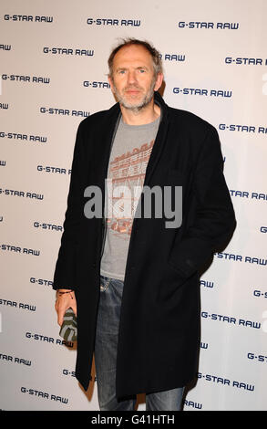 Anton Corbijn kommt bei der G-Star Raw Nights Party auf einer Mayfair in London an. Stockfoto