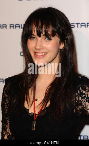 Jessica Brown-Findlay kommt bei der G-Star Raw Nights Party auf einem Mayfair in London an. Stockfoto