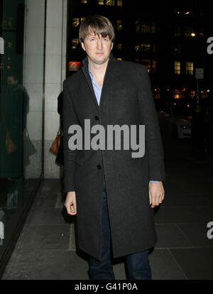 Regisseur Tom Hooper kommt zu einer Veranstaltung "Meet the Filmmakers: The King's Speech" im Apple Store in der Regent Street im Zentrum von London. Stockfoto