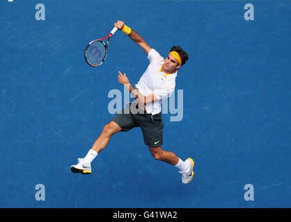 Der Schweizer Roger Federer auf dem Weg zum Sieg über den Schweizer Stanislas Wavrinka Stockfoto