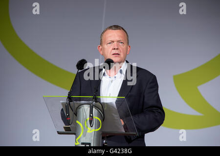 Bornholm, Dänemark. 17. Juni 2016. Der dänische Ministerpräsident Lars Løkke Rasmussen spricht auf "Folkemødet" (Leute treffen) in Dänemark. Folkemødet ist eine große jährliche politische Festival findet auf der Insel Bornholm. Bildnachweis: Jacob Crawfurd/Alamy Live-Nachrichten Stockfoto