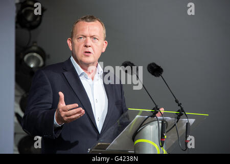 Bornholm, Dänemark. 17. Juni 2016. Der dänische Ministerpräsident Lars Løkke Rasmussen spricht auf "Folkemødet" (Leute treffen) in Dänemark. Folkemødet ist eine große jährliche politische Festival findet auf der Insel Bornholm. Bildnachweis: Jacob Crawfurd/Alamy Live-Nachrichten Stockfoto