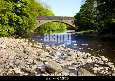 Middleton-Brücke über den Fluss Tees, Straßenbrücke über die B6277. Middleton-in-Teesdale, County Durham, England, Vereinigtes Königreich. Stockfoto