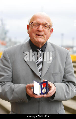 Seltene Meer Edelmut-Medaille an Museum zu vergebenden Stockfoto