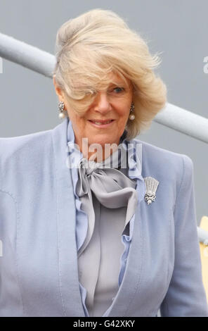 Camilla trifft Krankenhaus Schiffsbesatzung Stockfoto