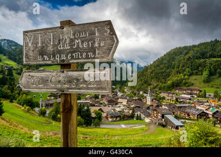 La Clusaz Dorf, Haute Savoie, Auvergne, Rhône-Alpes, Frankreich, Europa Stockfoto