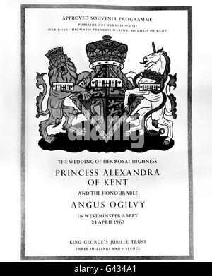 Das neue Wappen von Prinzessin Alexandra auf der Vorderseite des Souvenir-Programms zur Hochzeit ihrer Königlichen Hoheit und des Hon. Angus Ogilvy. Stockfoto