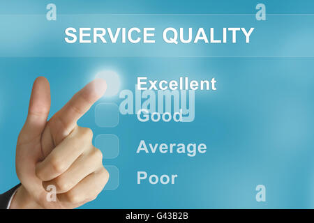 Unternehmen der Hand Sie auf Service-Qualität-Taste auf dem Bildschirm Stockfoto