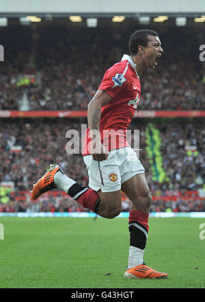 Fußball - Barclays Premier League - Manchester United / Manchester City - Old Trafford. Luis Nani von Manchester United feiert das erste Tor des Spiels Stockfoto