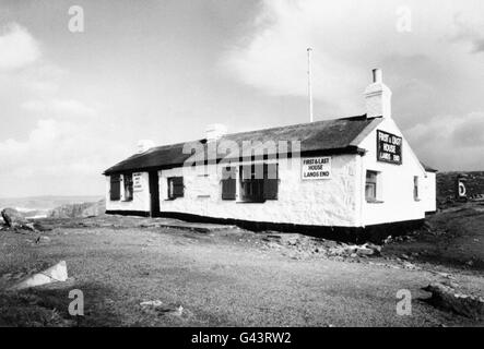 Gebäude und Sehenswürdigkeiten - das erste und letzte Haus Inn. Das First und Last House Inn, am Lands End. Stockfoto