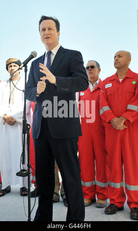 Der britische Premierminister David Cameron spricht bei einer Veranstaltung bei BP in Muscat, Oman, zur offiziellen Einweihung der Extended Well Test Facility von BP Oman. Stockfoto