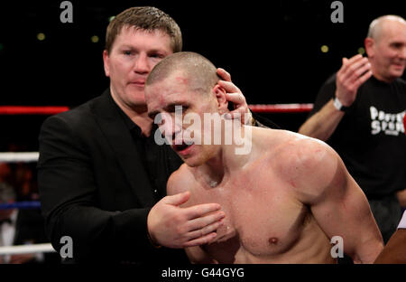 Boxen - EBU Super-Titel im Federgewicht - Stephen Foster V Ermano Fegatilli - Reebok Stadium Stockfoto