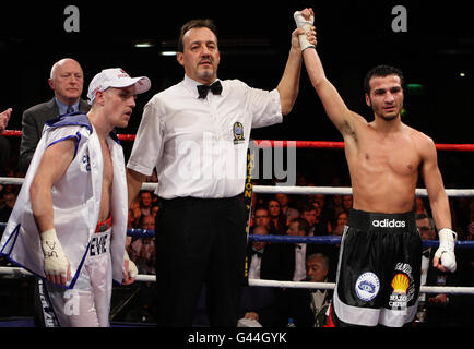 Boxen - EBU Super-Titel im Federgewicht - Stephen Foster V Ermano Fegatilli - Reebok Stadium Stockfoto