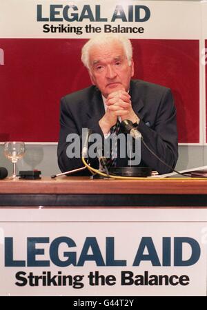 Der Kanzler Lord Mackay von Clashfern kündigte heute auf einer Londoner Pressekonferenz (Di) Änderungen im Legal Aid-System an. Foto von Stefan Rousseau/PA Stockfoto