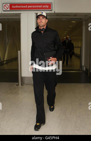 Cricket - Kevin Pietersen Rückkehr nach Großbritannien - Heathrow Flughafen Stockfoto