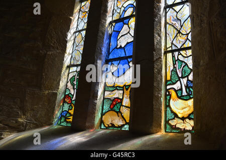 Buntglasfenster mit Mary & Baby Jesus, St. Stephen Kirche, Charlton Musgrove, Somerset Stockfoto