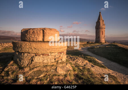 Hartshead Hecht, Hügel und Denkmal, Ashton unter Lyne Tameside Stockfoto