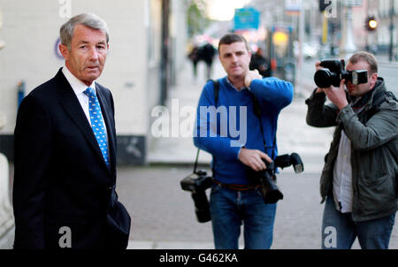 Unabhängiger TD Michael Lowry im Davenport Hotel in Dublin heute Abend. Stockfoto