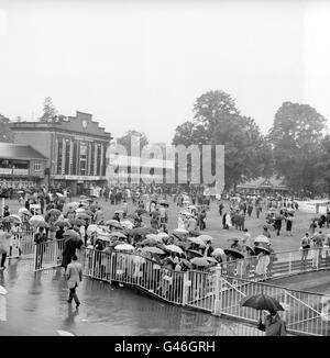 Pferderennen Sie - Royal Ascot - Ascot Racecourse Stockfoto