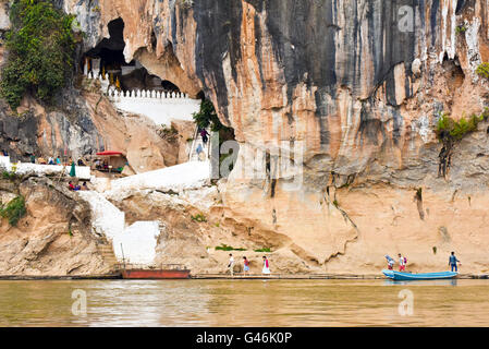 Pak Ou Höhlen in der Nähe von Luang Prabang Laos Stockfoto