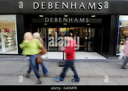 Debenhams. Eine allgemeine Ansicht eines Debenhams-Geschäfts im Stadtzentrum von Manchester. Stockfoto