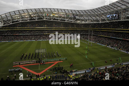 Ein Überblick über die Mannschaften, die während des RBS 6 Nations-Spiels im Aviva Stadium, Dublin, Irland, antreten. Stockfoto