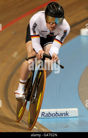 Radfahren - UCI-Bahn-Weltmeisterschaften 2011 - Tag vier - Omnisport. Der deutsche Erik Mohs beim 4 km-Einzelrennen der Männer als Teil des Omniums am vierten Tag der UCI-Bahn-Rad-Weltmeisterschaft Stockfoto