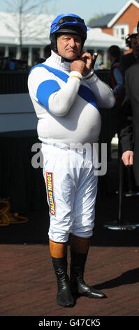 Der ehemalige Grand National-Gewinner des Jockey Bob-Champions vor dem John Smith's Aintree Legends Charity Race während des Grand National Day auf der Aintree Racecourse, Liverpool. Stockfoto