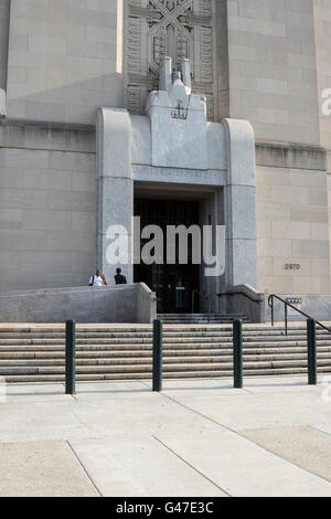 Eingang zum United States Post Office-Ast befindet sich in der Nähe der Universitätsstadt von Philadelphia, PA, USA Stockfoto