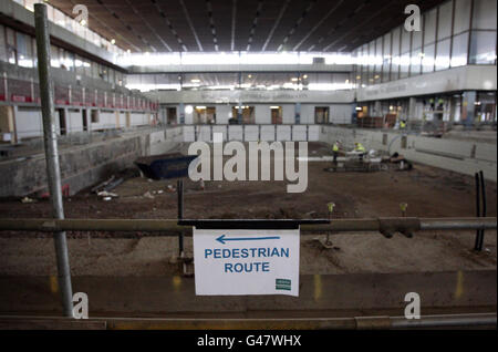 Ein allgemeiner Blick auf den Royal Commonwealth Pool in Edinburgh, der seinen Besuchern die Türen geöffnet hat, um eine Vorschau auf die neuen Einrichtungen zu erhalten, die im Rahmen einer 37 Meter langen Renovierung gebaut werden. Stockfoto