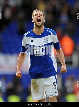 Fußball - Barclays Premier League - Birmingham City / Bolton Wanderers - St. Andrew's. Roger Johnson von Birmingham City feiert nach dem Spiel Stockfoto