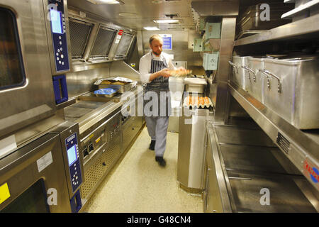 HMS Astute besucht Southampton Stockfoto