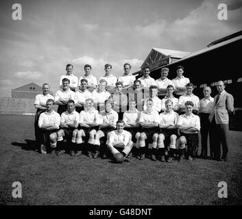 Fußball - Liga Division 2 - Fulham Photocall - Craven Cottage Stockfoto