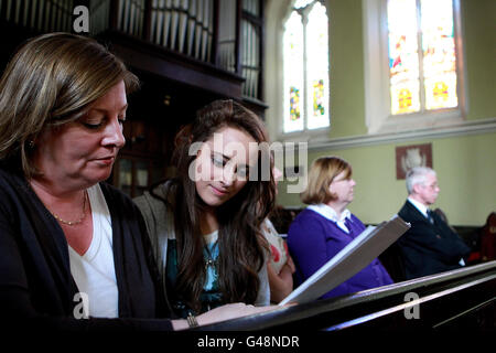 Dienst in Erinnerung der unitarischen Kirche Stockfoto