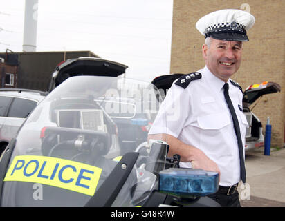 Hauptkommissar Duncan Morley der Metropolitan Police Traffic Division, der für alle Straßensperrungen am Tag der Hochzeit von Prinz William und Catherine Middleton verantwortlich sein wird. Stockfoto