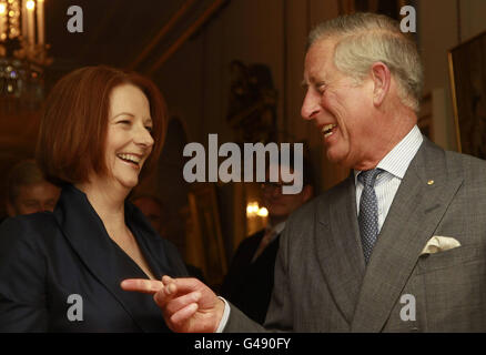 Der Prinz von Wales trifft sich mit der australischen Premierministerin Julia Gillard im Clarence House. Stockfoto