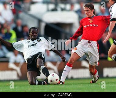 Fußball/Derby V Mann U 1 Stockfoto