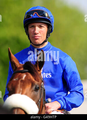 Pferderennen - das QIPCO Guineas Festival - erster Tag - Newmarket Racecourse. Jockey Frankie Dettori Stockfoto